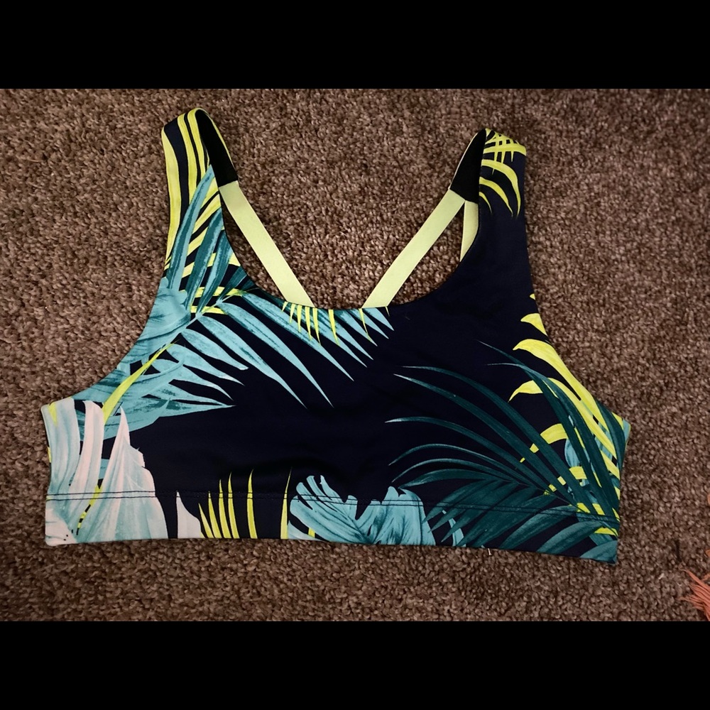 Old Navy Children’s Sports Bra - Picture 1 of 3